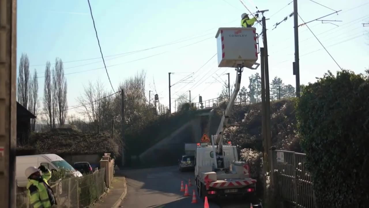 Technicien MS FIBRE sur un chantier de raccordement fibre optique